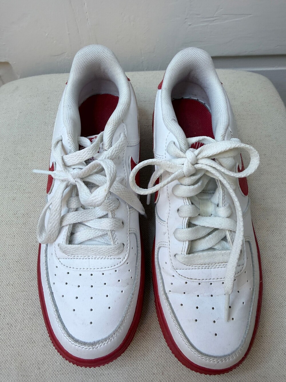 Nike Air Force 1 Low White University Red Sole Size Women's 6.5 Youth 4.5 - Picture 4 of 7